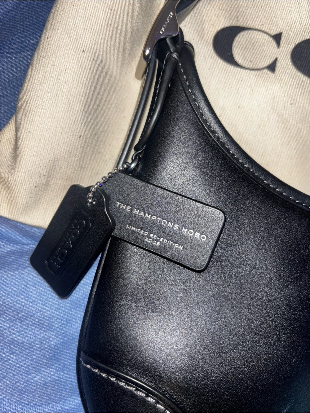 Coach Hamptons Hobo Re-Edition - Picture 5 of 6